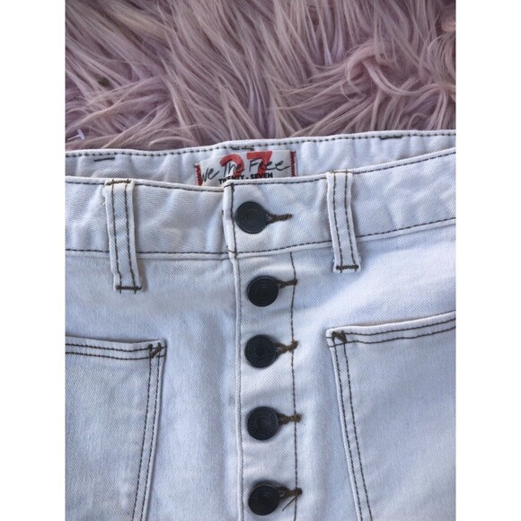 Free People Women's Bridgette Denim Shorts Ecru - Picture 8 of 9